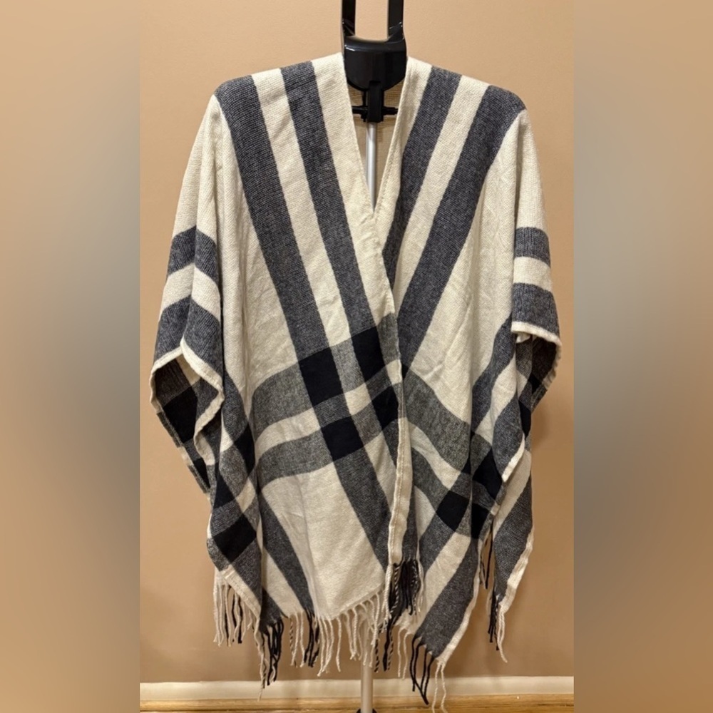 NWOT Banana Republic Plaid Shawl Cashmere Wool Wrap One Size - Picture 2 of 5